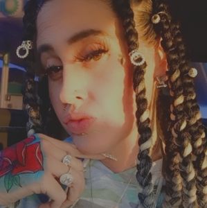 Meet your Posher, Kristin